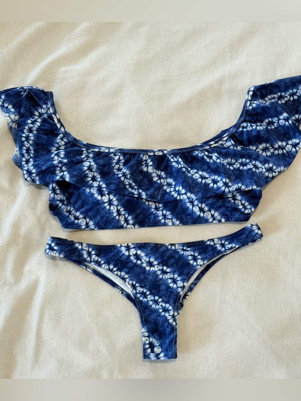 Victoria's Secret 2016 Flounce Crop Top & Itsy Bottoms in blue shibori XS